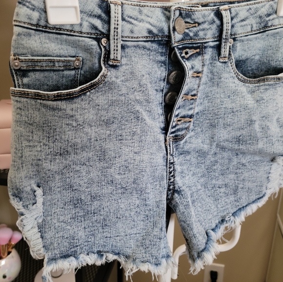 Jean shorts - Picture 2 of 4